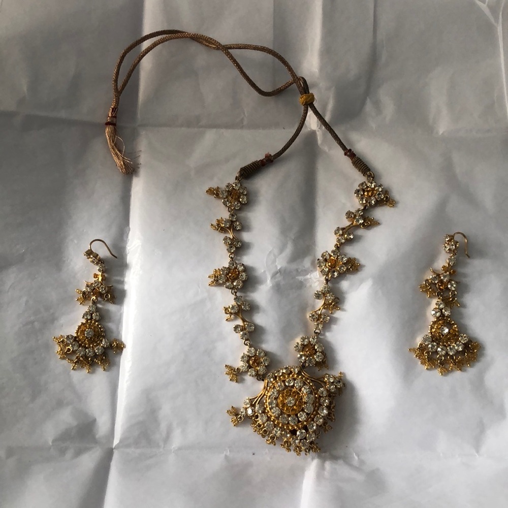 Indian party set